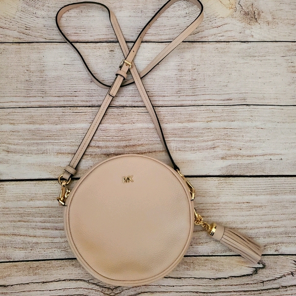 Michael Kors Pebbled Leather Canteen Crossbody - Picture 1 of 13